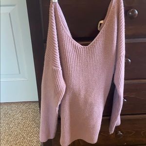 Size:M/L chunky, lilac, openback sweater w/ a knot